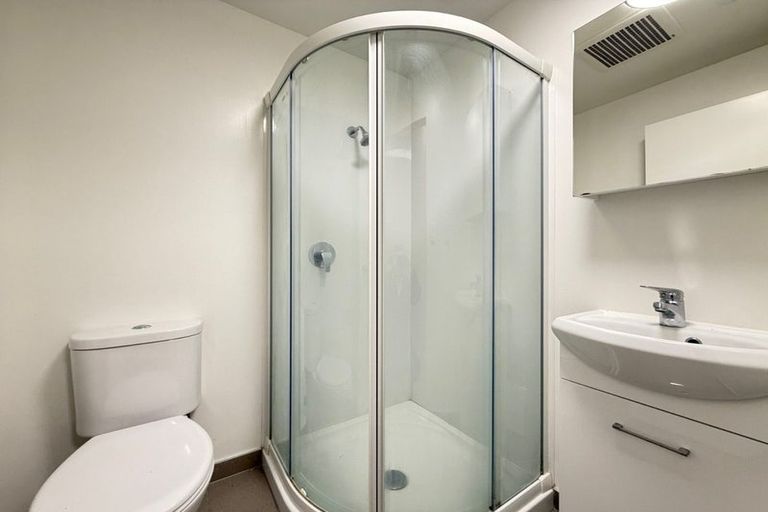 Photo of property in Quantum On Thorndon Quay, 3/163d Thorndon Quay, Pipitea, Wellington, 6011