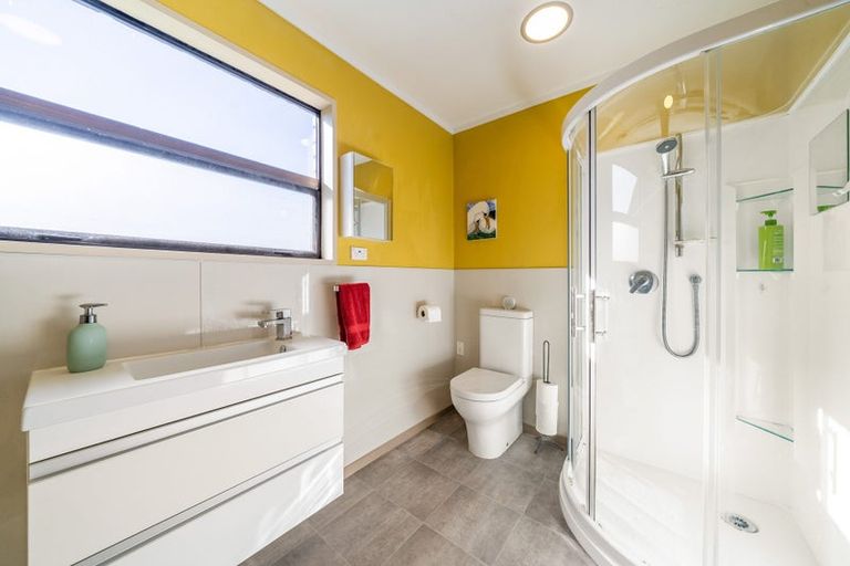 Photo of property in 119 Paekakariki Hill Road, Pauatahanui, Porirua, 5381