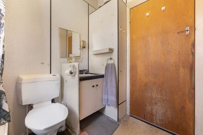 Photo of property in 201 Macandrew Road, South Dunedin, Dunedin, 9012