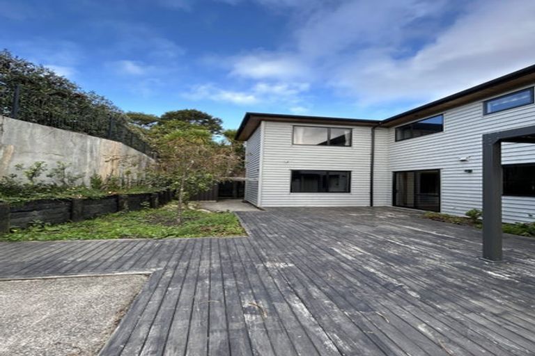 Photo of property in 4 Flavell Drive, Orewa, 0931