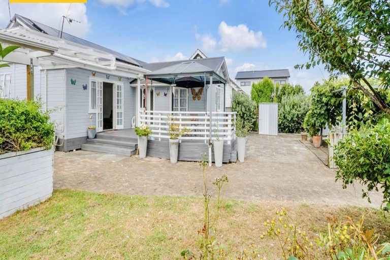 Photo of property in 20 View Road, Wairau Valley, Auckland, 0627