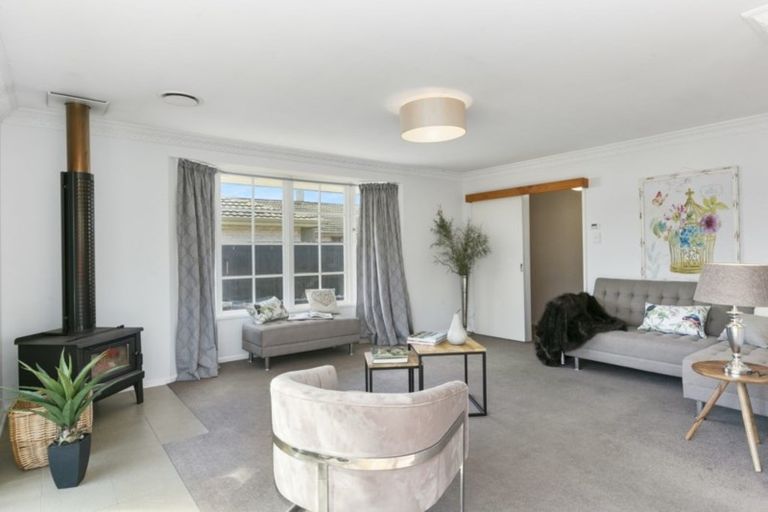 Photo of property in 27 Clariton Avenue, Green Island, Dunedin, 9018