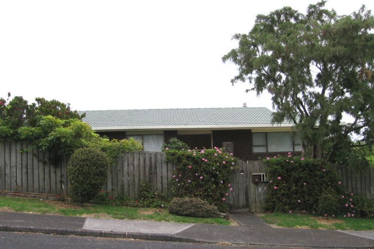 Photo of property in 16a Capilano Place, Glenfield, Auckland, 0629