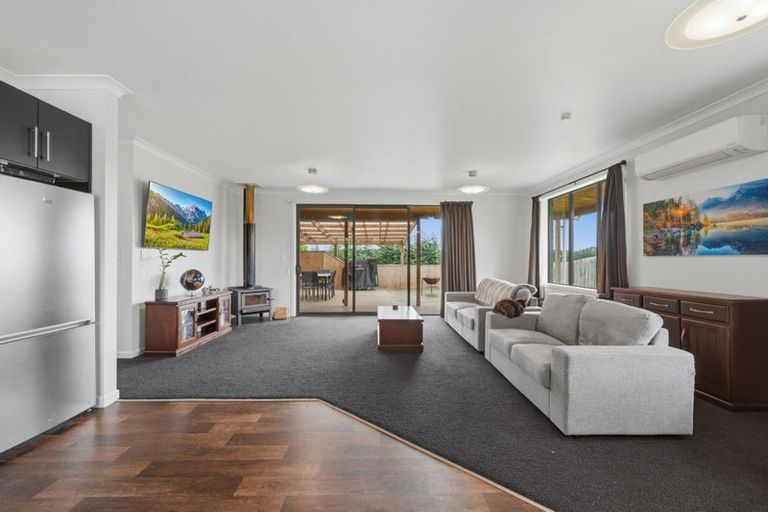Photo of property in 176 Seaward Road, Edendale, 9825