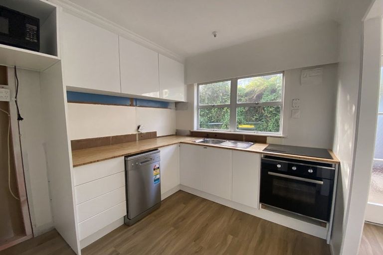 Photo of property in 6 Euclid Street, Vogeltown, New Plymouth, 4310