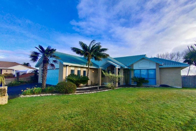 Photo of property in 15 Aspatria Place, Northpark, Auckland, 2013