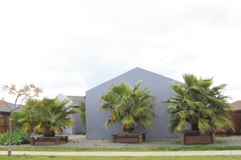 Photo of property in 38 Kahira Crescent, Papamoa Beach, Papamoa, 3118