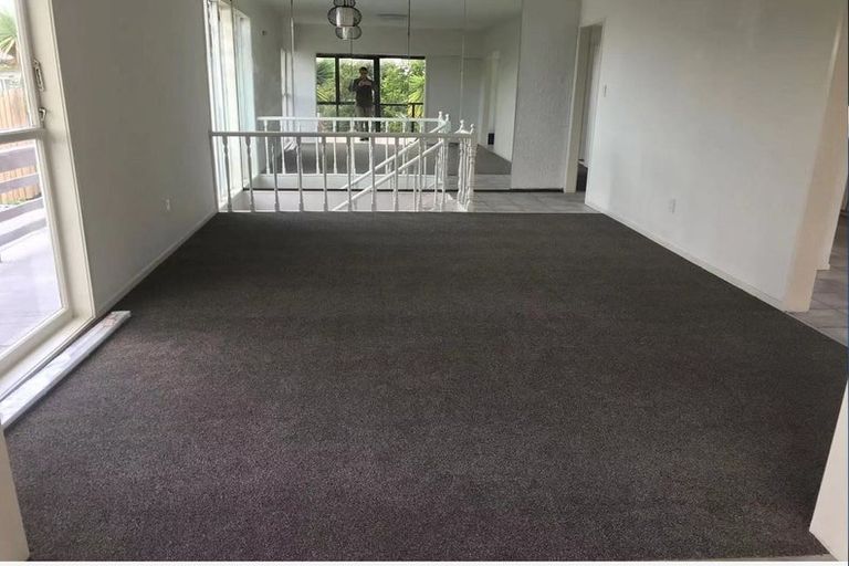 Photo of property in 217 Sturges Road, Henderson, Auckland, 0612