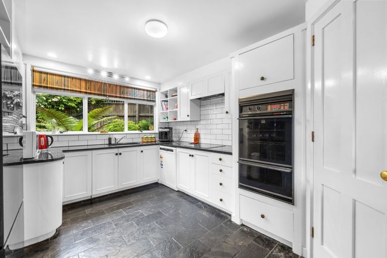 Photo of property in 2 Bengal Drive, Cashmere, Christchurch, 8022