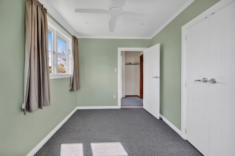 Photo of property in 31 Wilson Street, Waverley, 4510