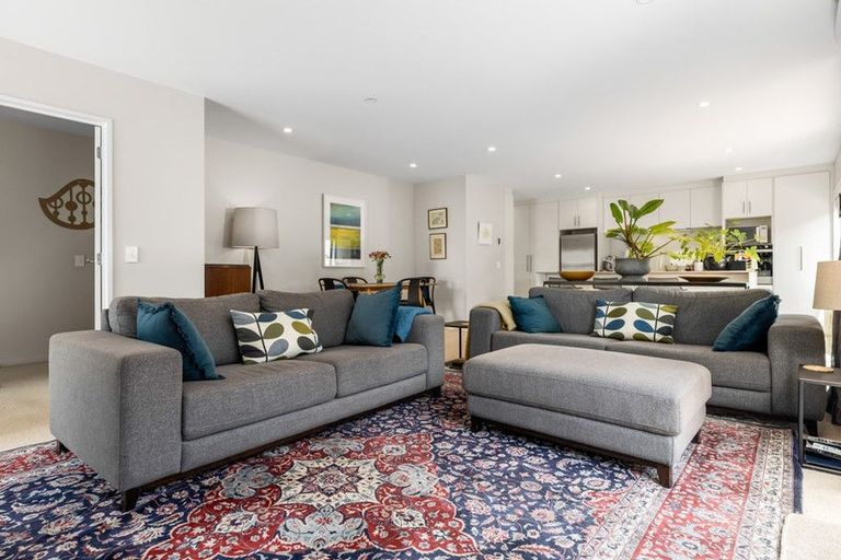 Photo of property in 72 Merivale Lane, Merivale, Christchurch, 8014