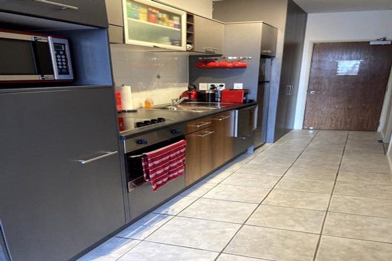 Photo of property in Atrium Towers, 6a/154 The Terrace, Wellington Central, Wellington, 6011