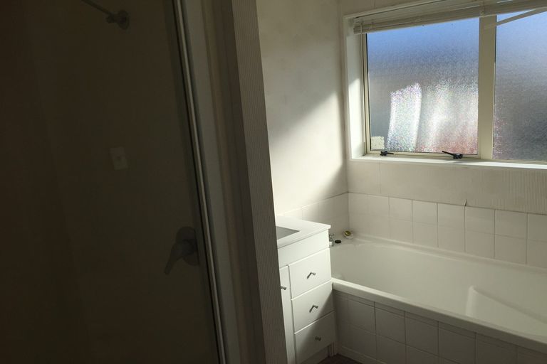 Photo of property in 3a Doment Crescent, Orewa, 0931