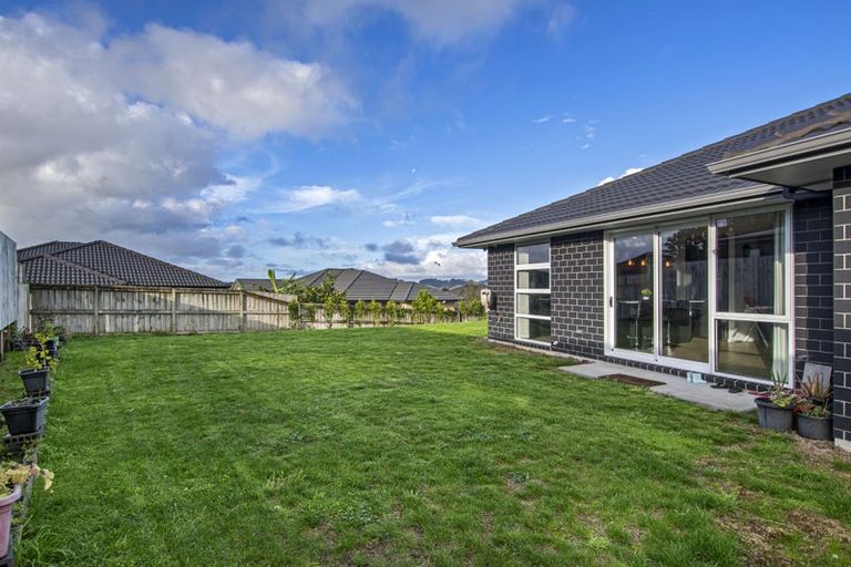 Photo of property in 12 Maui Place, Te Kamo, Whangarei, 0112