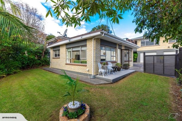 Photo of property in 12 Green Lane East, Pukekohe, 2120