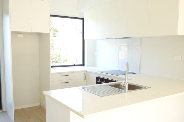 Photo of property in 2/15 Rush Place, Mangere, Auckland, 2022