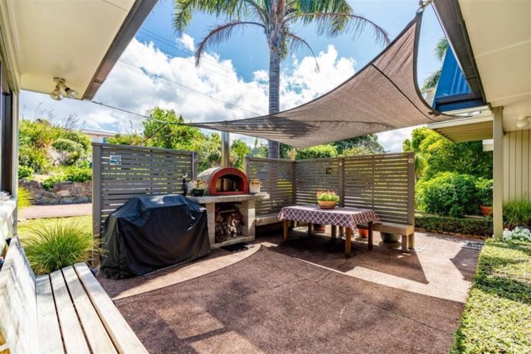 Photo of property in 15 Saint Anne Road, Waipu, 0582