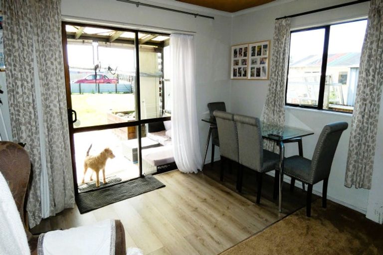 Photo of property in 24 Coates Street, Westport, 7825