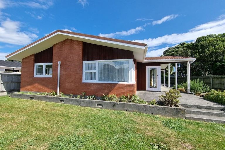 Photo of property in 51 Wai-iti Crescent, Woburn, Lower Hutt, 5010