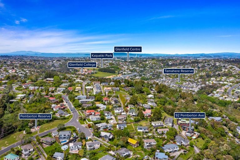 Photo of property in 92 Pemberton Avenue, Bayview, Auckland, 0629