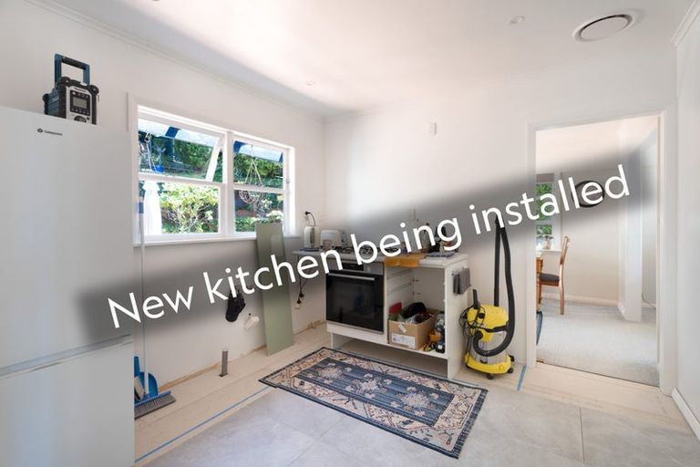 Photo of property in 39 Sunrise Boulevard, Tawa, Wellington, 5028