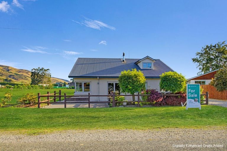 Photo of property in 8 Westoe Street, Waikaia, 9778