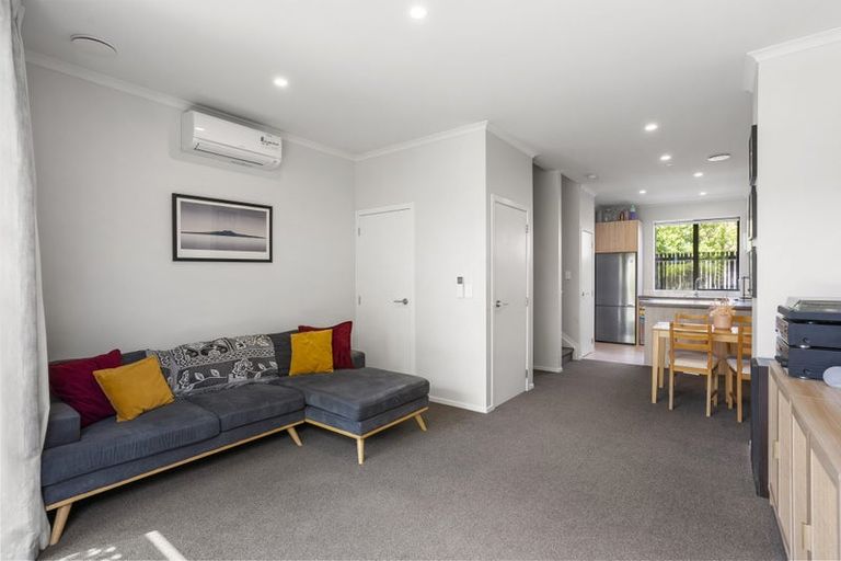 Photo of property in 7/89 Hobsonville Point Road, Hobsonville, Auckland, 0616