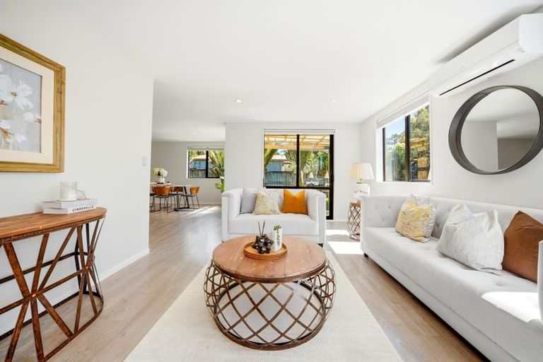 Photo of property in 132a Lynwood Road, New Lynn, Auckland, 0600