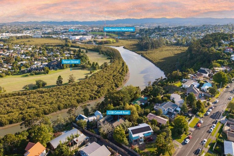 Photo of property in 123b Colwill Road, Massey, Auckland, 0614