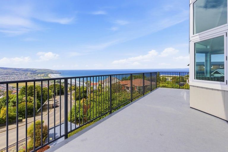 Photo of property in 37 Earls Road, Saint Clair, Dunedin, 9012