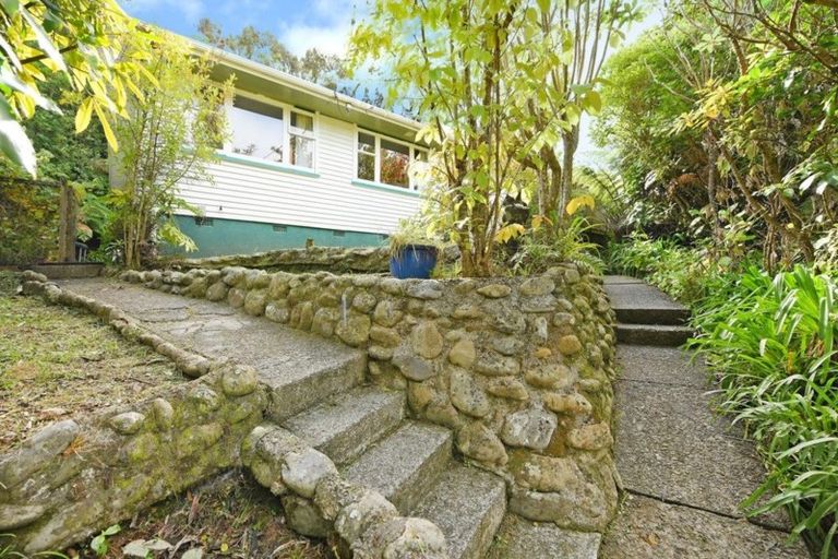 Photo of property in 61 Bird Grove, Stokes Valley, Lower Hutt, 5019