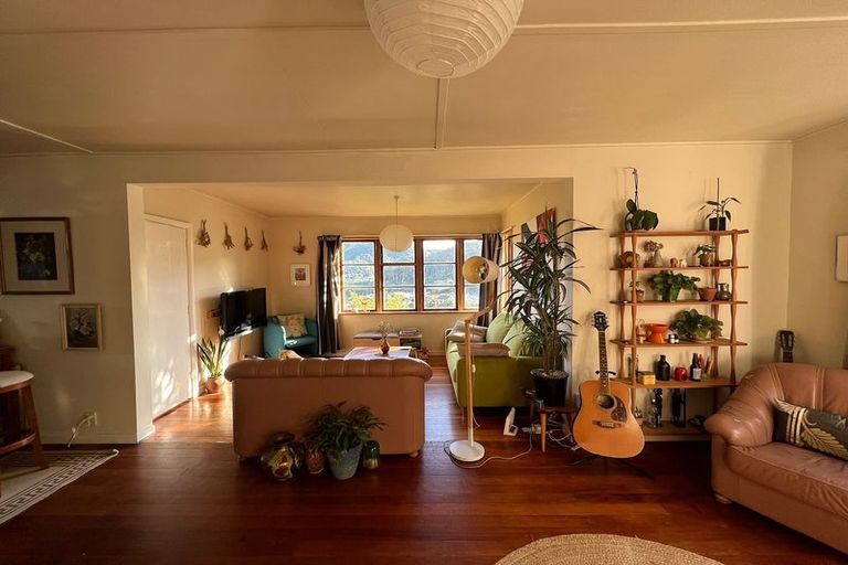 Photo of property in 48 Victory Avenue, Karori, Wellington, 6012