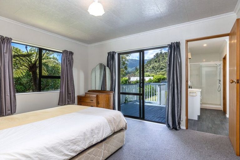 Photo of property in 11 Okiwi Crescent, Okiwi Bay, French Pass, 7193