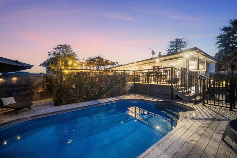 Photo of property in 81 Bleakhouse Road, Howick, Auckland, 2014