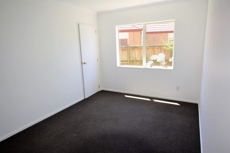 Photo of property in 3 Hibernian Drive, Ranui, Auckland, 0612