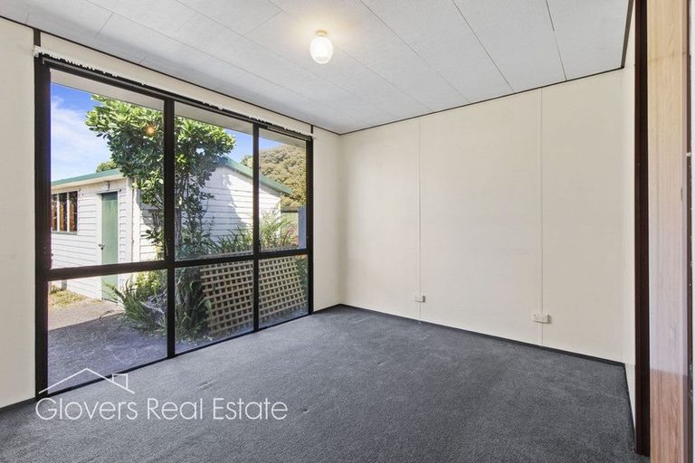 Photo of property in 1/11 Kahikatea Place, Ranui, Auckland, 0612