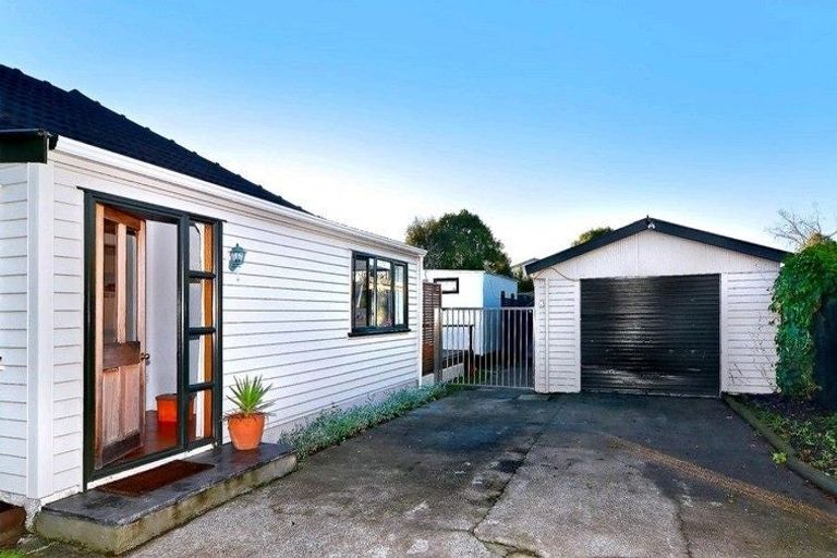 Photo of property in 24 Leistrella Road, Hoon Hay, Christchurch, 8025