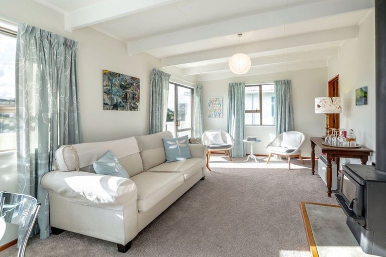 Photo of property in 72 Lake Ferry Road, Lake Ferry, Featherston, 5772