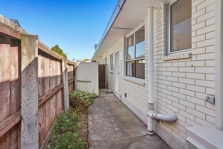 Photo of property in 2/8 Palatine Terrace, Huntsbury, Christchurch, 8022