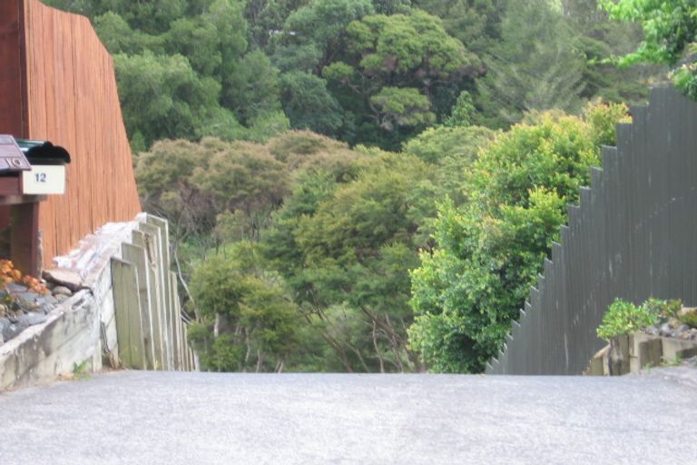 Photo of property in 14 Capilano Place, Glenfield, Auckland, 0629