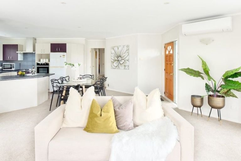 Photo of property in 1/21 Rawhiti Road, Manly, Whangaparaoa, 0930