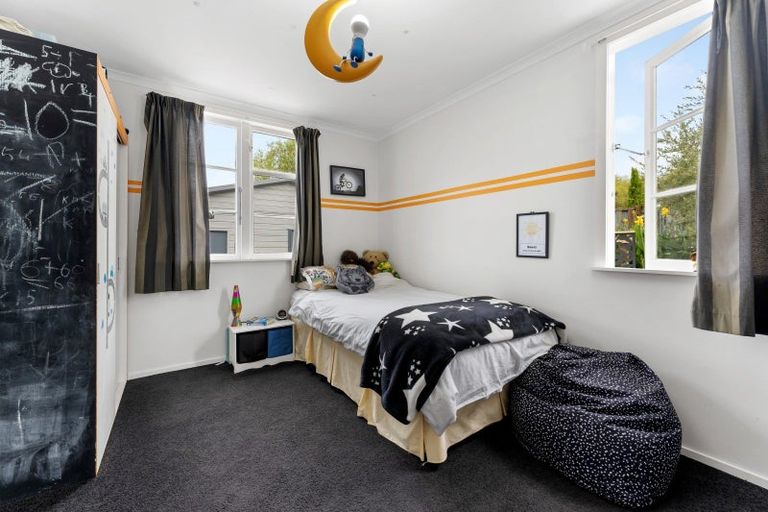 Photo of property in 42 Hastings Street, Halcombe, Feilding, 4779