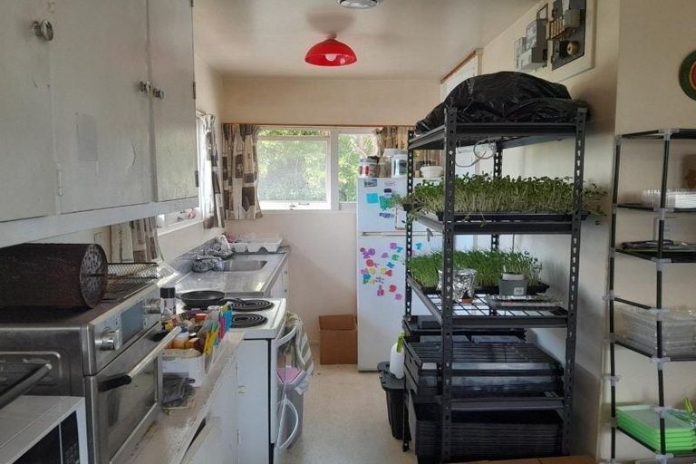 Photo of property in 4a Grove Road, Addington, Christchurch, 8024