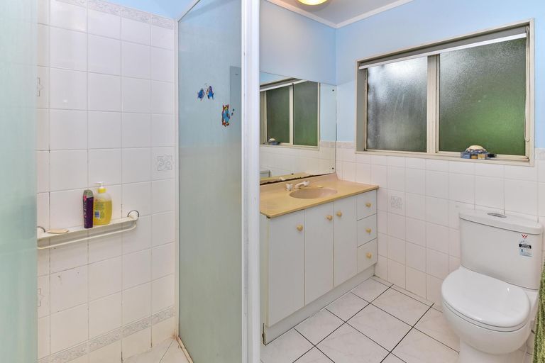 Photo of property in 84 Tington Avenue, Wattle Downs, Auckland, 2103