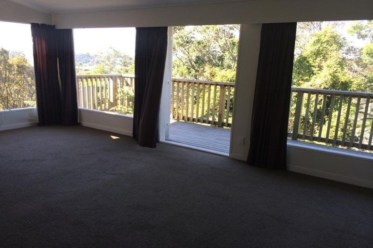 Photo of property in 6 Kia Ora Road, Beach Haven, Auckland, 0626