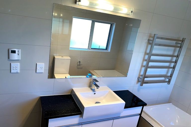 Photo of property in 37a Dominion Street, Takapuna, Auckland, 0622