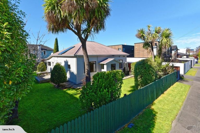 Photo of property in 98 Caledonian Road, St Albans, Christchurch, 8014