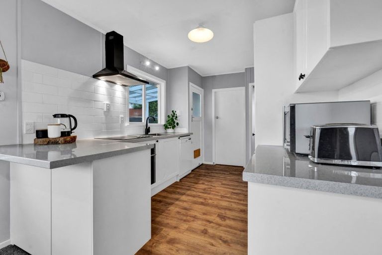 Photo of property in 66 Huatoki Street, Vogeltown, New Plymouth, 4310