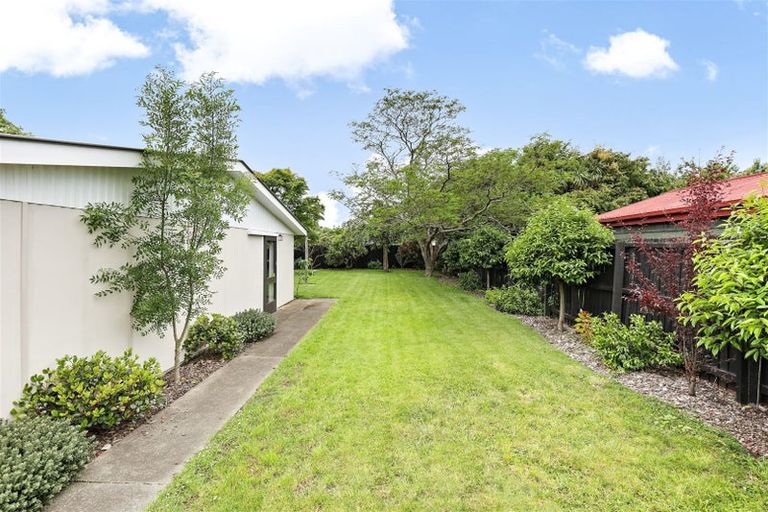 Photo of property in 4 Shaftesbury Street, Avonhead, Christchurch, 8042