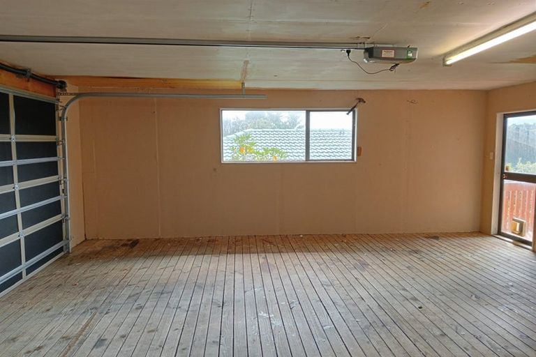 Photo of property in 9 Ration Lane, Whitby, Porirua, 5024